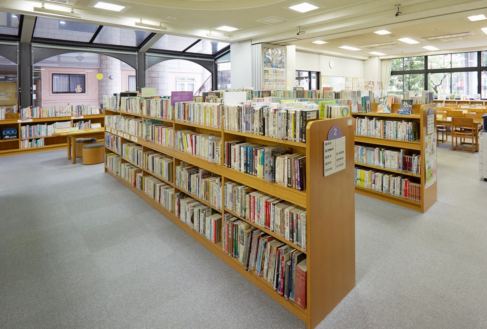 昌平まちかど図書館 内観