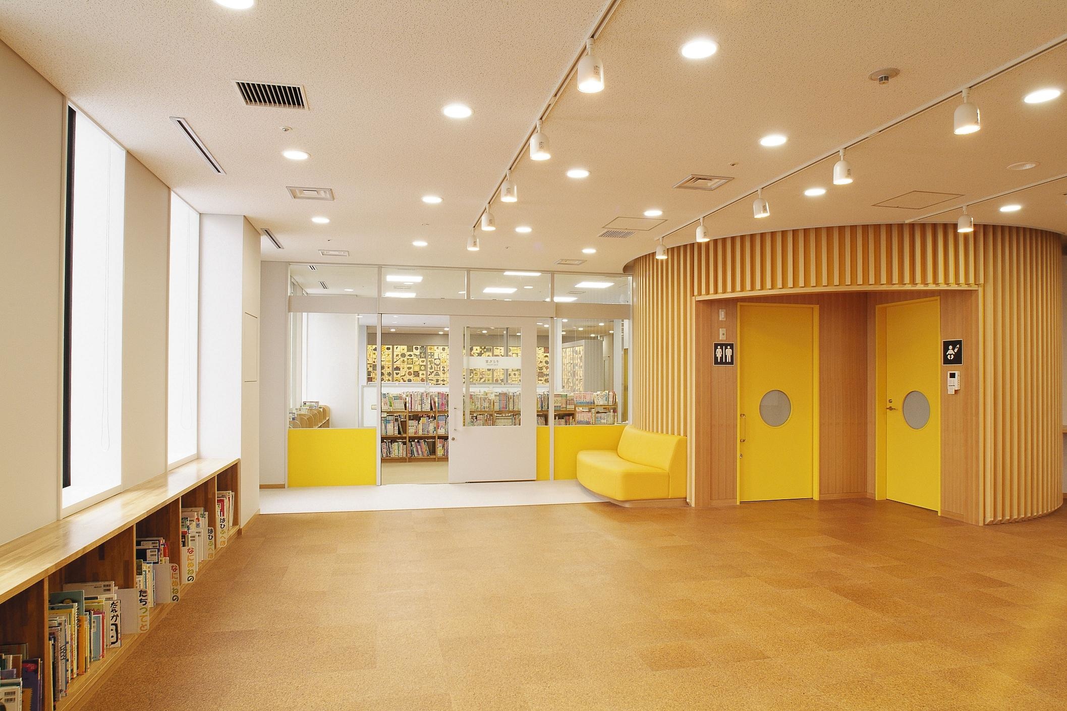 千代田図書館 (子ども室).jpg