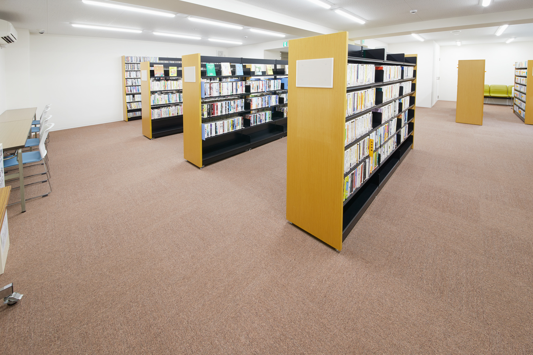 四番町図書館 3階